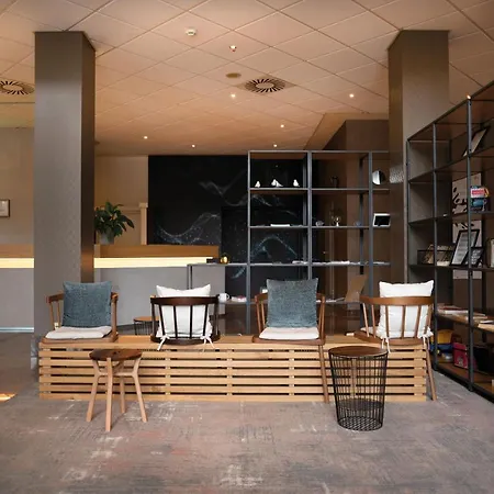 Apart-hotel Seminaris 4*