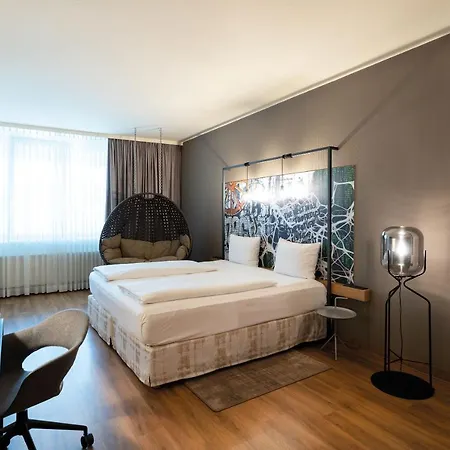 Seminaris Aparthotel 4*