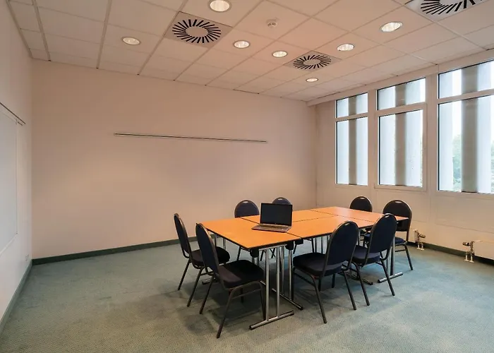 Seminaris Aparthotel 4*